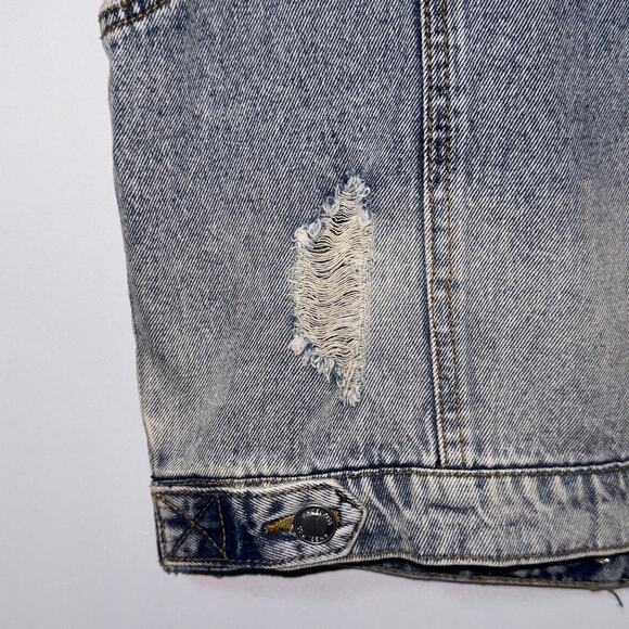 Angel Kiss Distressed Denim Frayed Armholes Jean Vest Womens size medium - Picture 6 of 10